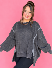 Load image into Gallery viewer, acid wash batwing hi-low fleece pullover, black
