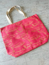 Load image into Gallery viewer, beach bum tote, coral
