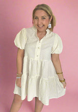 Load image into Gallery viewer, seersucker puff sleeve, ivory