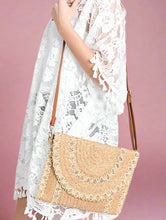 Load image into Gallery viewer, straw clutch+crossbody