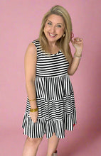 Load image into Gallery viewer, the nantucket swing dress, black