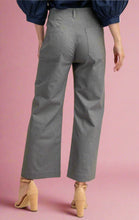 Load image into Gallery viewer, high-waisted cropped pants, gray