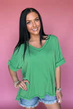 Load image into Gallery viewer, ribbed v-neck, kelly green | reg + plus
