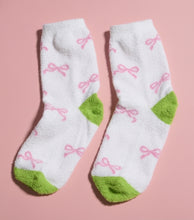 Load image into Gallery viewer, grinch socks gift set