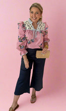 Load image into Gallery viewer, high-waisted cropped pants, navy