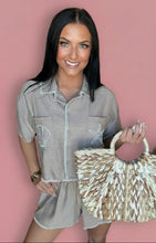 Load image into Gallery viewer, the seabreeze top, khaki