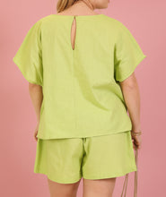 Load image into Gallery viewer, summer linen boxy top, lime | plus size