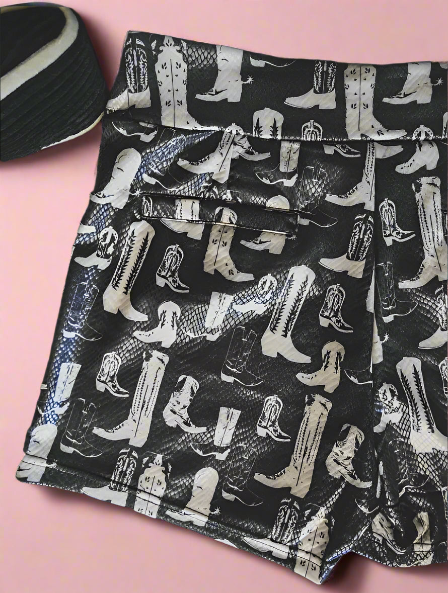 bootiful shorts | 2 fly