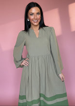 Load image into Gallery viewer, bell sleeve midi, green

