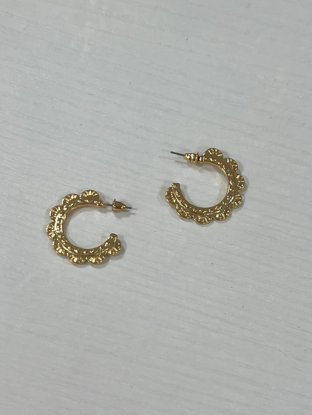 scalloped hoops, goldtone