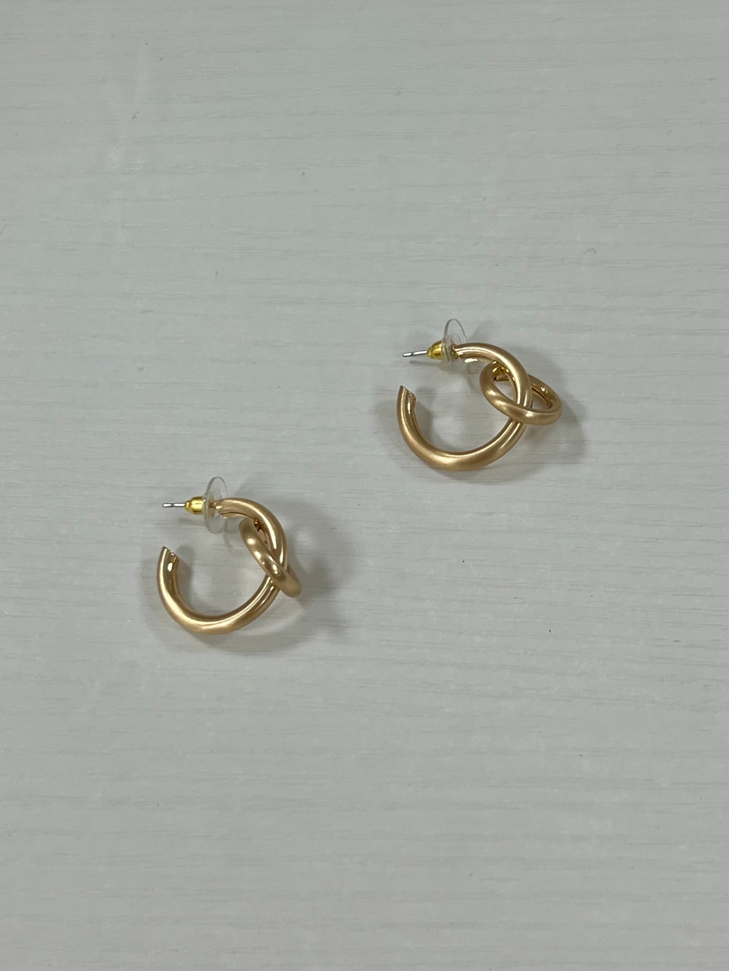 matte hoops, goldtone