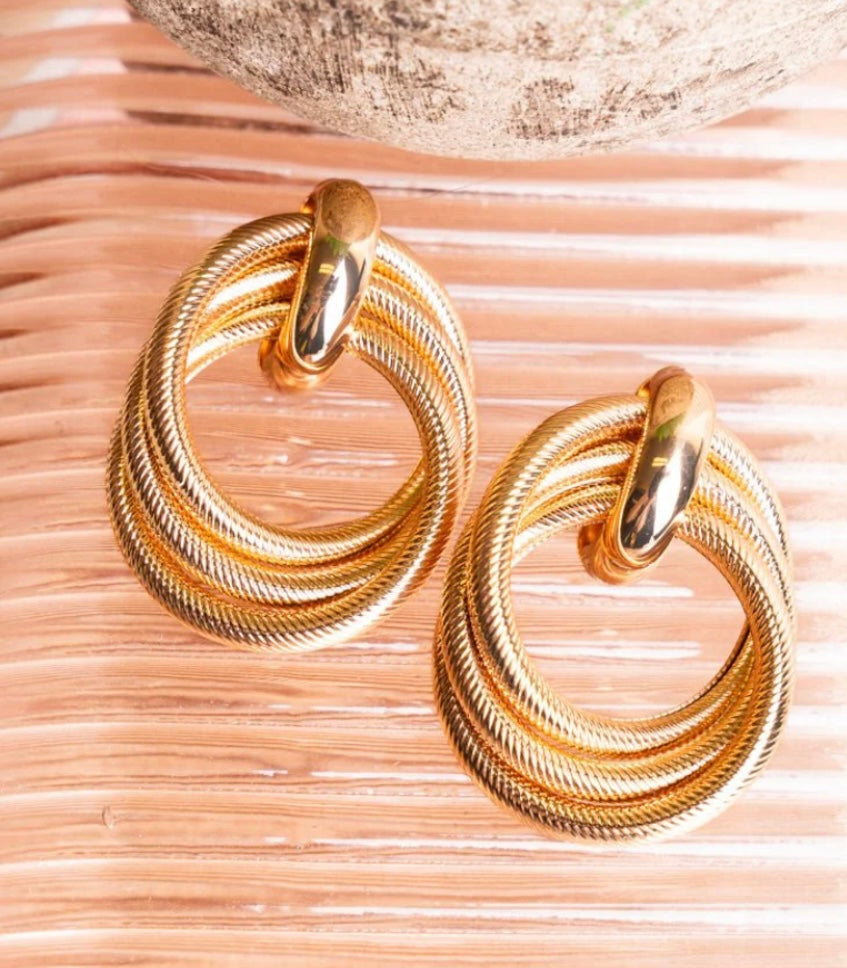 interlocking gold earrings