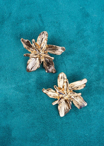 gold flower studs