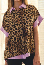 Load image into Gallery viewer, leopard contrast button-down | plus size
