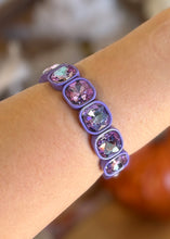 Load image into Gallery viewer, chunky cushion cut crystal stretch bracelet, iced lilac

