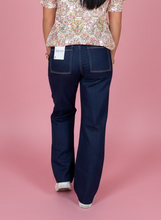 Load image into Gallery viewer, straight leg denim, dark wash | zenana

