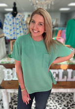 Load image into Gallery viewer, ribbed pocket top, kelly green
