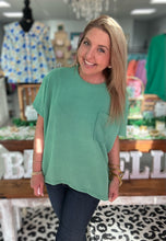 Load image into Gallery viewer, ribbed pocket top, kelly green
