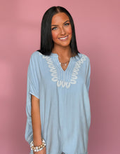 Load image into Gallery viewer, blue skies linen top
