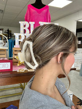 Load image into Gallery viewer, open almond beige large hair clip | teleties
