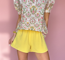 Load image into Gallery viewer, effortless airflow shorts, light yellow
