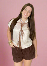 Load image into Gallery viewer, high-waist suede shorts, brown
