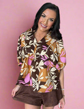 Load image into Gallery viewer, scallop detail blouse
