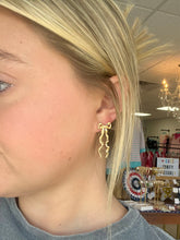 Load image into Gallery viewer, wavy bow earrings
