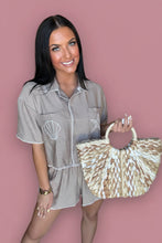 Load image into Gallery viewer, the seabreeze top, khaki
