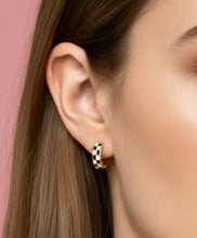 Load image into Gallery viewer, black + white checkered huggies
